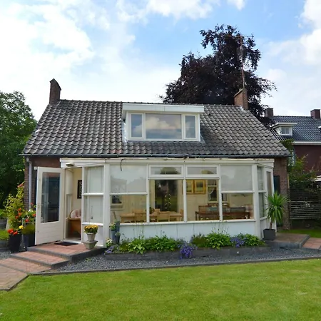 In With Garden, Cleaning Included Holiday home