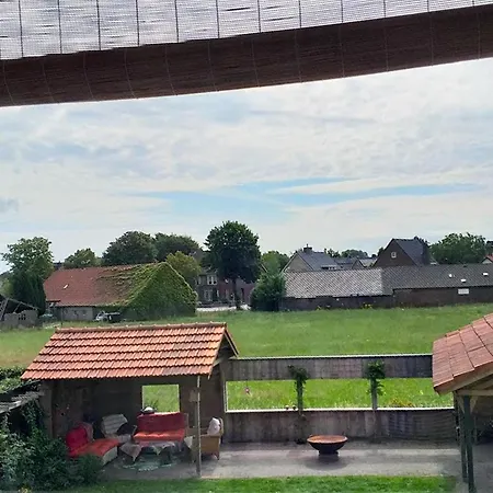 In With Garden, Cleaning Included Soerendonk