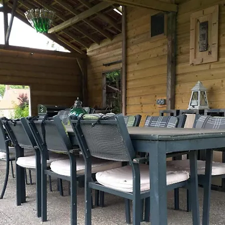 Holiday home In With Garden, Cleaning Included