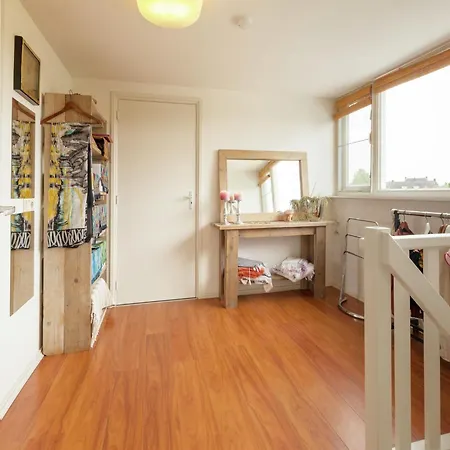 In With Garden, Cleaning Included *